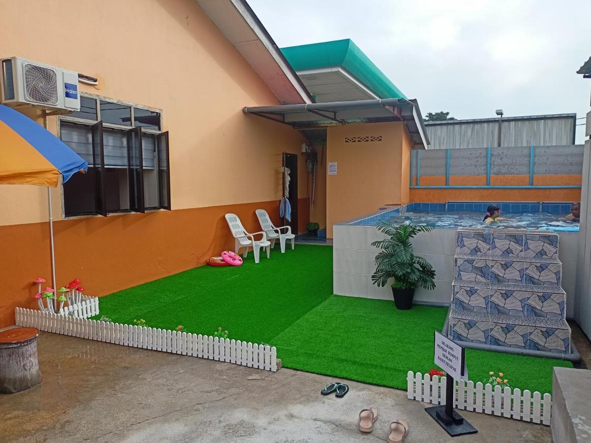 Ns Homestay Private Pool Tanah Merah  Bagian luar foto